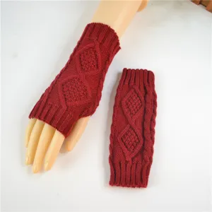 Knitted arm warmers short winter sleeves with double diamond pattern for women cycling outdoor.