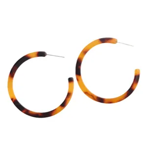 Boucles d'oreilles créoles en acrylique écaille de tortue, bijoux rétro élégants pour femmes.