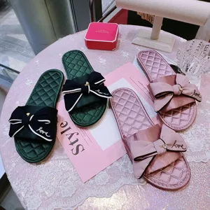 Pantoufles plates pour femmes en satin avec nœud style coréen, chaussures douces maison.