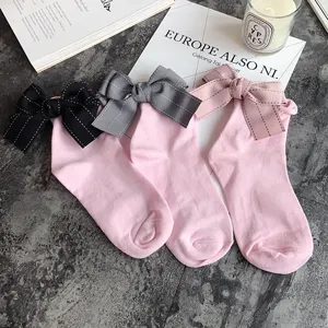 Cute pink cotton socks with back bows, sweet style stackable socks for daily wear.