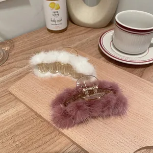 Pince a cheveux en peluche retro, elegante accessoire cheveux fourrure de vison grand modele.