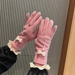 Guanti invernali caldi touchscreen da donna in maglia con eleganti fiocchi di perle rosa.