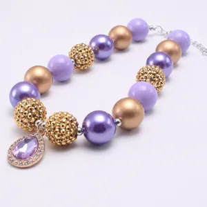 Collier de perles chunky pour enfants avec pendentif goutte en cristal style tendance