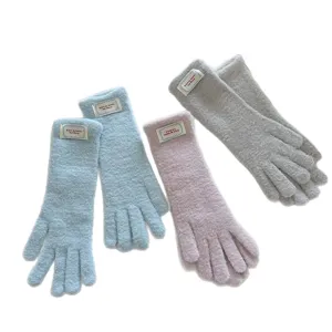 Soft knitted touchscreen gloves for women, warm candy color winter gloves, windproof stylish gloves.