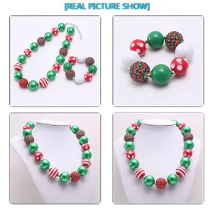 Enfants Noël gros collier de perles et bracelet ensemble avec perles colorées et strass.