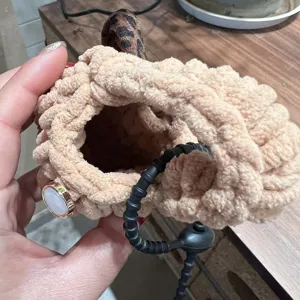 Handmade knitted plush earphone case cozy soft crochet pouch portable protective cover for wireless