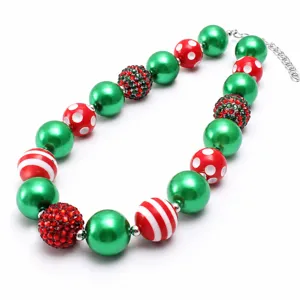 Collier de perles chunky de Noël pour enfants bijoux statement rouges et verts mignons