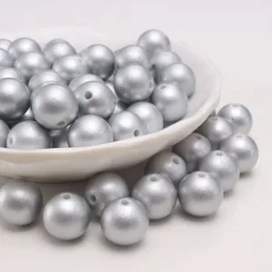 Matte silberne ABS Kunststoff Perlen Lose Perlen fuer DIY Schmuckherstellung Handwerk.