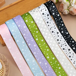 Nastro grosgrain stampato a stelle colorate da 2,5 cm per fai da te, fiocchi e confezioni regalo.