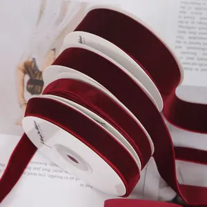 Dunkelrotes Samtband für DIY-Basteln, Geschenkverpackung, Blumensträuße und Dekorationen.