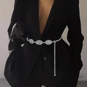 Silberne Metall Taillenkette fuer Damen Vintage Stierkopf Charme Kleid Guertel Schmuck