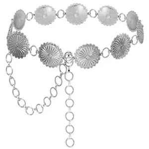 Dettaglio catena vita concho metallo argento, cintura maglie stile bohémien, accessorio retrò chic.