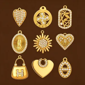 Ciondoli per gioielli DIY in acciaio inox, ciondoli dorati con strass brillanti in varie forme.