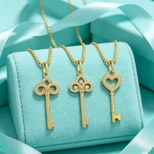 Goldener Schlüssel Anhänger Halskette Set Titanstahl Diamant Schlüsselbein Kette Schmuck