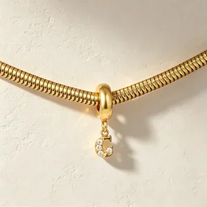 Collar de cadena de serpiente dorada con dije de letra G de circón para bricolaje.