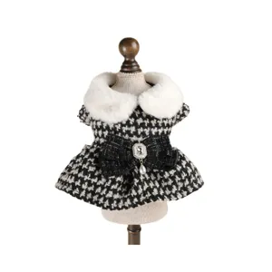 Lusso vestito per cani pied de poule con colletto in peluche e fiocco per cuccioli, stile chic.