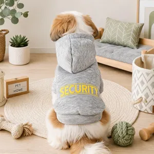 Accogliente felpa grigia per cani con stampa security gialla, vista di dettaglio per cuccioli.