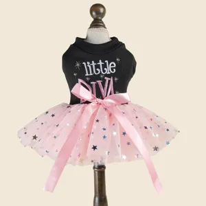 Schönes Haustier Hund Tutu Kleid mit schwarzem Oberteil und rosa Tüllrock für Welpen.