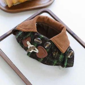 Animale autunno inverno mantello colletto vintage plaid cane gatto accessorio caldo dettaglio.