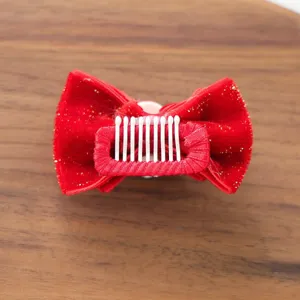 Rote Samt Haarklammer für Haustiere mit Glitzer, niedliches Weihnachts Party Welpen Zubehör.