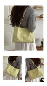 Grote groene gestructureerde shopper met kettingriem, stijlvolle schoudertas voor dagelijks.