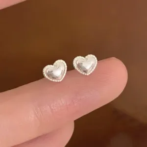 Boucles d'Oreilles Clous Cœur Poli avec Bord Perlé en Argent Sterling 925 pour Femme Bijoux de Mode Petit Cœur Doux