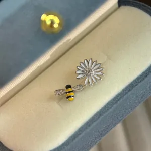 Boucles d'oreilles asymétriques abeille fleur en argent S925, bijoux émail strass.