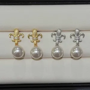 Boucles d'Oreilles Clous en Argent Sterling 925 Fleur-De-Lis Perle Artificielle pour Femme Vintage Mat Strass Incrusté Bijoux Élégant