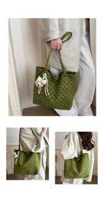 Borsa shopper in tela a pois verdi con ciondolo orsetto carino, borsa a spalla moda.