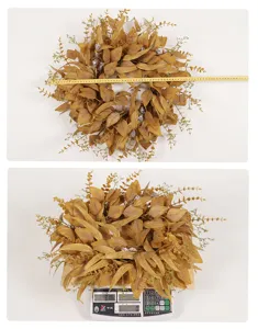 Détail de couronne d'eucalyptus d'automne affichant la taille et le poids pour la déco.