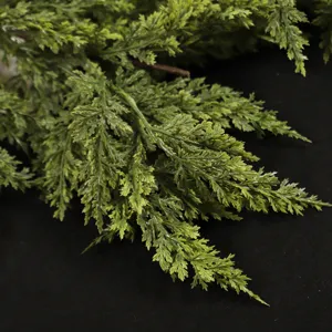 Guirlande de vigne de cèdre de Noël artificielle feuilles de cyprès douces plante