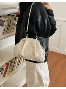 Sac à bandoulière coquillage décoré de perles rétro en cuir PU pour femme élégante