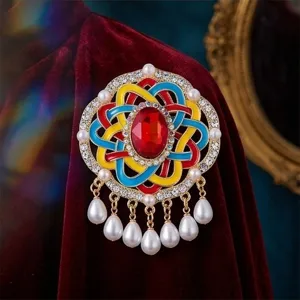 Vintage gekleurde geweven broche met parelkwastjes en strass, elegante trui speld.