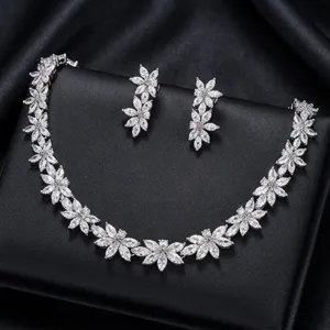 Luxury full diamond zircon necklace and earrings set for bridal wedding party evening.