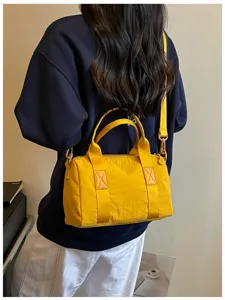 Versatile commuter travel bag large capacity crossbody bag fashion womens shoulder handbag