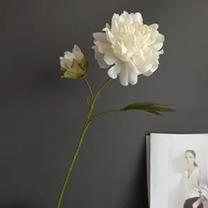 Handgemachte künstliche Pfingstrose zwei Köpfe Kreppstoff Heimdekoration weiße Blume Zweig