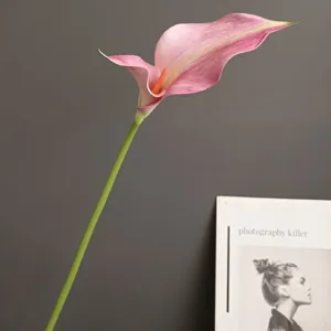Künstliche EVA Calla Lilie Blütendetail, perfekt für nordische Heimdekoration und Hochzeiten.