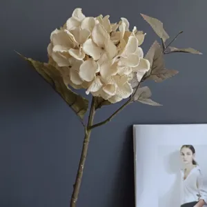 Stelo di fiore di ortensia della California vintage artificiale per decorazioni e matrimoni.
