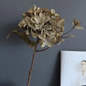 Stelo di fiore di ortensia della California stampato retro artificiale per decorazioni e nozze.