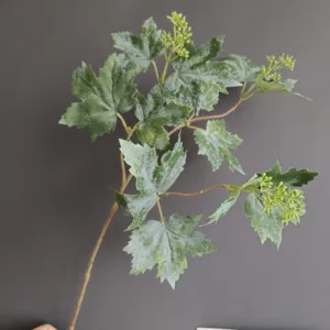 Rama de hoja de uva artificial follaje escarchado para decoracion de hogar hotel.