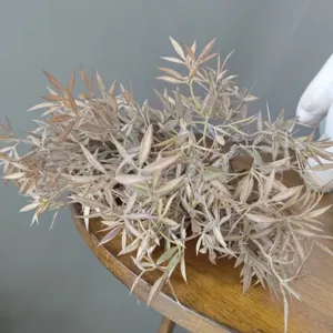 Artificial 5-fork clover flocked pink fake grass bundle for Nordic home decor and floral arrangement.