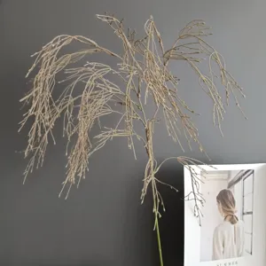 Détail de vrille de banian artificielle, idéal pour la déco nordique et le mur végétal.