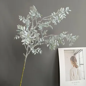 Rami di foglie di eucalipto artificiali per decorazione domestica, pianta finta per composizioni.