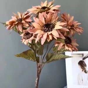 mazzo di girasoli vintage artificiale stile pittura a olio decorazione domestica supporto foto