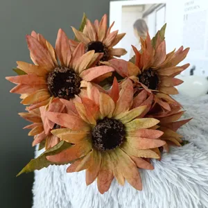 Stile Pittura ad Olio Retro Bouquet di Girasoli Artificiali Fiore di Seta Per Decorazione Casa Festa Matrimonio Accessori Fotografia