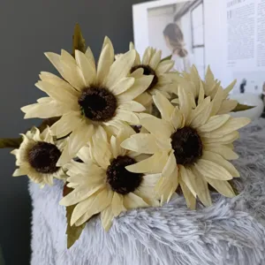 Bouquet di girasoli artificiali stile pittura ad olio decorazione per foto casa
