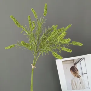 Künstlicher grüner Pflanzenstrauß Salbei Blumenarrangements für nordische Heimdekoration und Hochzeit.