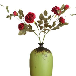 Künstlicher Rosenblumenstrauß mit grüner Keramikvase für Heimdekor Hochzeit Requisiten