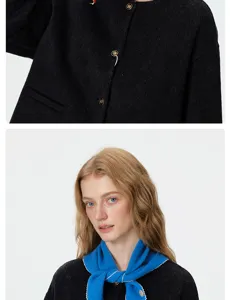 Gros plan détaillé d'un foulard triangulaire en tricot avec bordure en dentelle et cardigan.