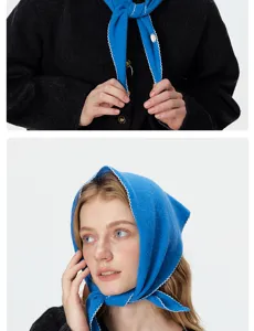 Foulard triangulaire en tricot bleu avec bord ondulé blanc, écharpe d'hiver douce et chaude.